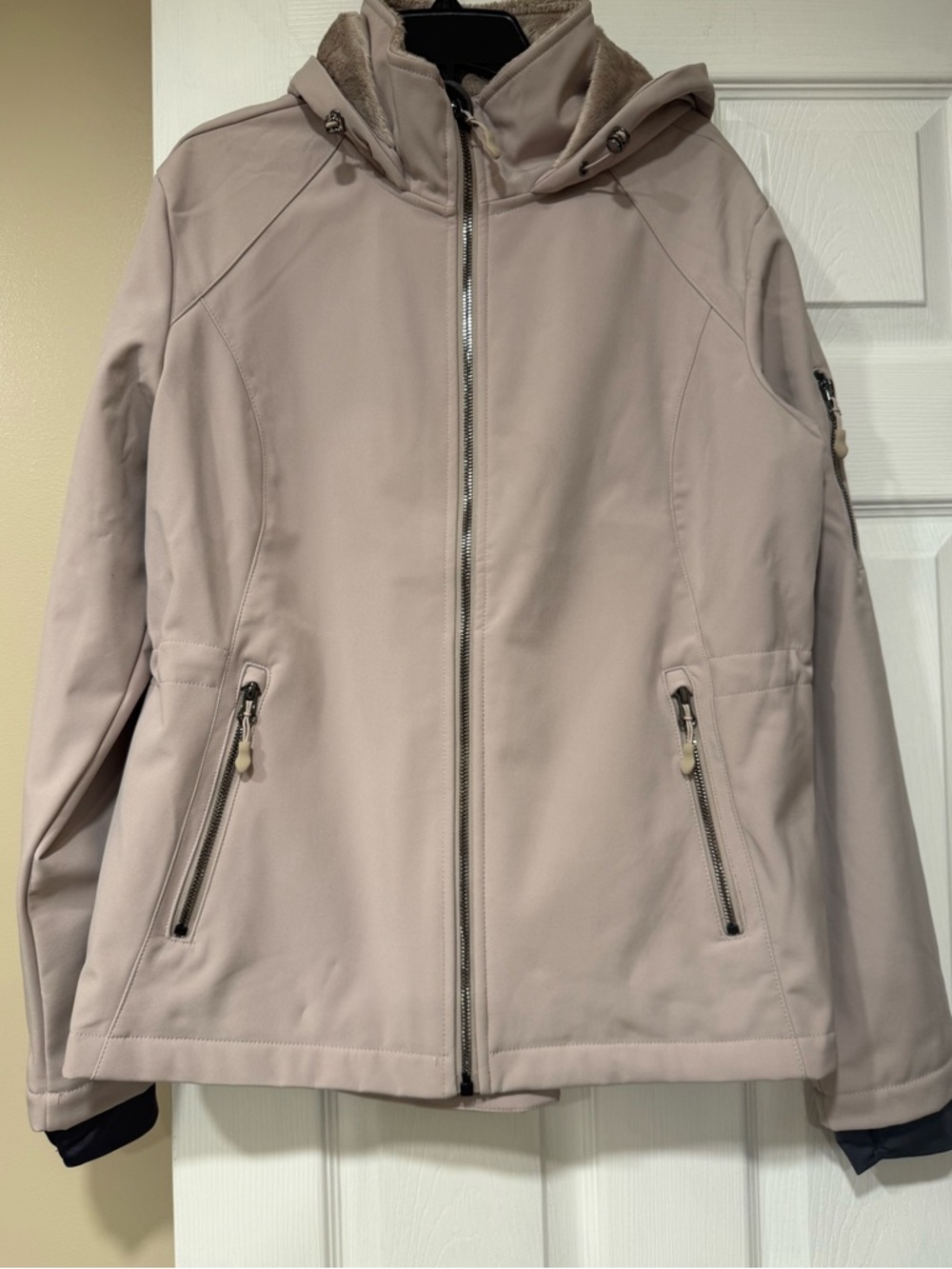 NWOT Free Country Women's Hooded Super Softshell Jacket in Birch size L (12/14)